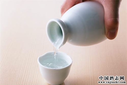 中酒協(xié)第五屆第一次理事會議在京召開