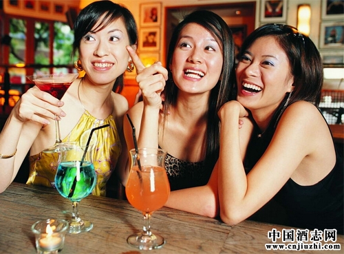 酒桌游戲:教你幾個(gè)有意思的酒桌小游戲