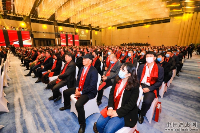 習(xí)酒公司2021年全國經(jīng)銷商大會(huì)現(xiàn)場(chǎng) 習(xí)酒公司2021年全國經(jīng)銷商大會(huì)現(xiàn)場(chǎng)